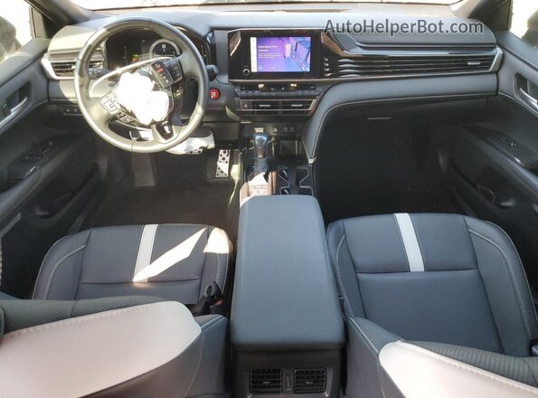 4T1DAACKXSU528525 2025 TOYOTA CAMRY Gray წინა პანელის ხედი