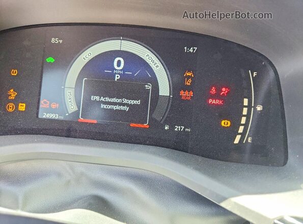 4T1DAACKXSU550363 2025 TOYOTA CAMRY Gray ხელსაწყოთა პანელის ხედი