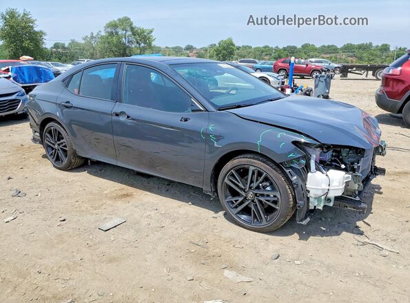 4T1DAACKXTU242367 2026 TOYOTA CAMRY Gray Przód prawy