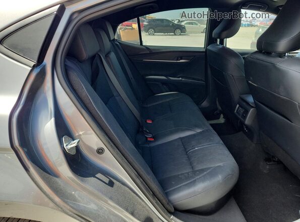 4T1DAACKXTU299880 2026 TOYOTA CAMRY Silver Rear seats view