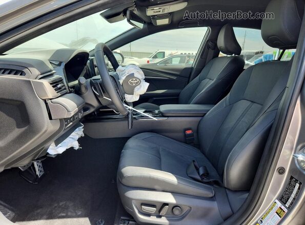 4T1DAACKXTU299880 2026 TOYOTA CAMRY Silver Front interior view