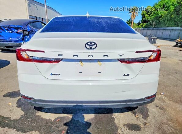 4T1DAACKXTU653848 2026 TOYOTA CAMRY White Widok z tyłu