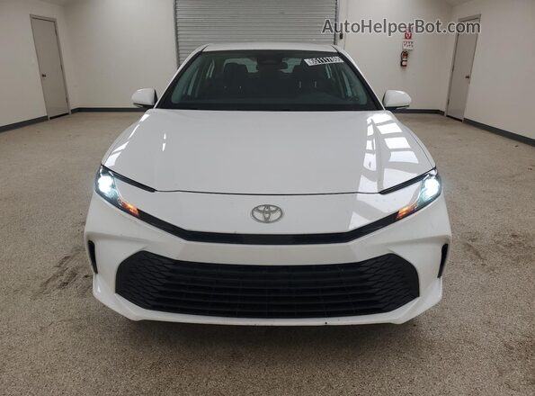 4T1DAACKXTU702837 2026 TOYOTA CAMRY White 