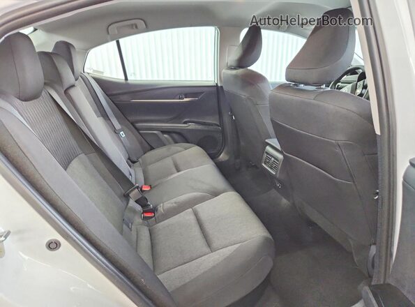 4T1DAACKXTU711425 2026 TOYOTA CAMRY White Rear seats view