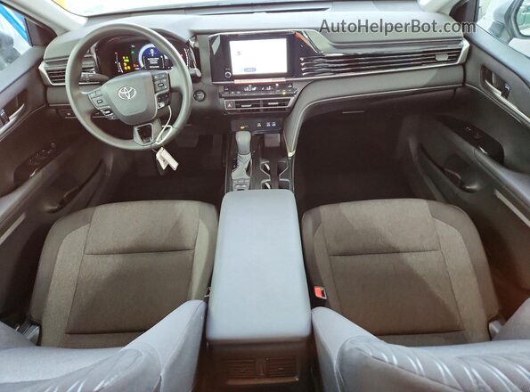 4T1DAACKXTU711425 2026 TOYOTA CAMRY White Dashboard view