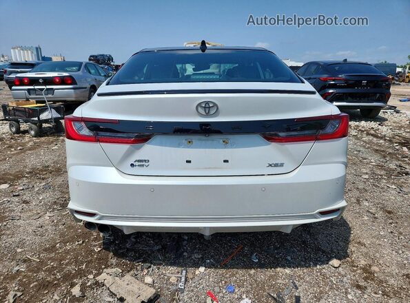 4T1DBADK2SU009609 2025 TOYOTA CAMRY White უკანა ხედი