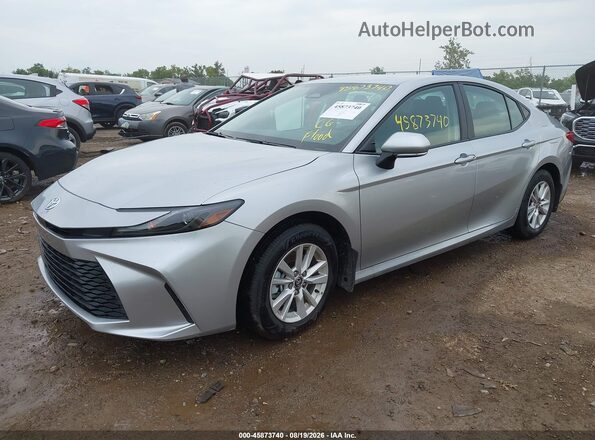 4T1DBADK2SU501539 2025 TOYOTA CAMRY Silver Առջևի ձախ երեք քառորդ տեսարան