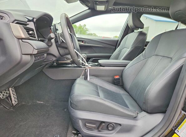 4T1DBADK2SU512394 2025 TOYOTA CAMRY Черный Вид салона спереди