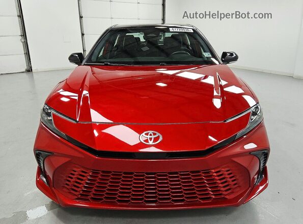4T1DBADK3SU002443 2025 TOYOTA CAMRY Red Vista frontal