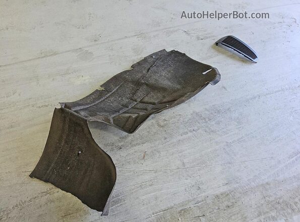 4T1DBADK3SU002443 2025 TOYOTA CAMRY Red Vista del compartimento del motor