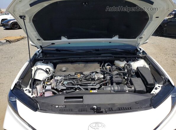 4T1DBADK3SU010493 2025 TOYOTA CAMRY White Вид задньої частини салону