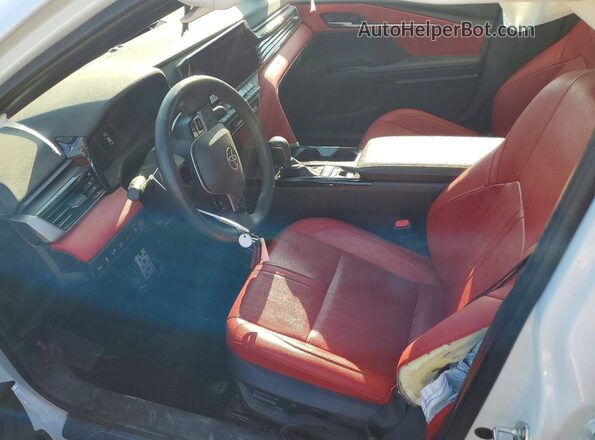 4T1DBADK3SU033269 2025 TOYOTA CAMRY White წინა სალონის ხედი