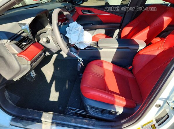 4T1DBADK4TU051880 2026 TOYOTA CAMRY White Вид салону спереду
