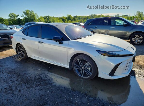 4T1DBADK4TU051880 2026 TOYOTA CAMRY White Передня права чверть