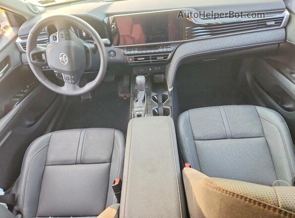 4T1DBADK4TU547956 2026 TOYOTA CAMRY White Widok deski rozdzielczej
