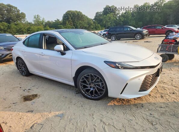 4T1DBADK4TU547956 2026 TOYOTA CAMRY White Przód prawy