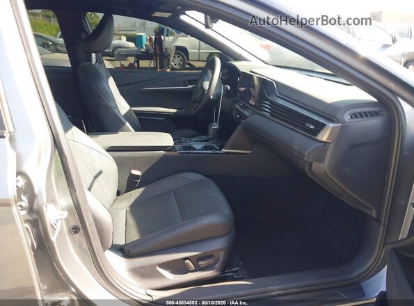 4T1DBADK6TU548672 2026 TOYOTA CAMRY Gray Вид салону спереду