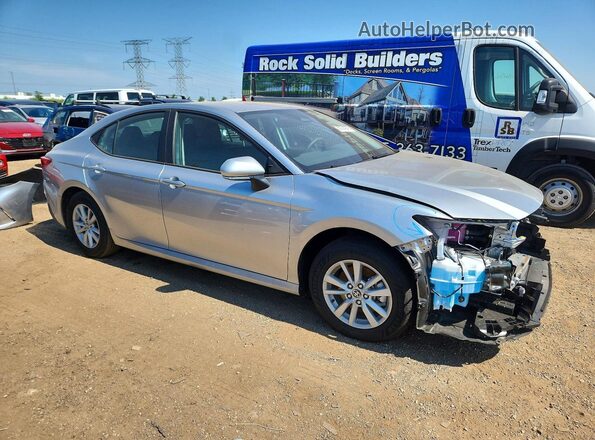 4T1DBADK6TU560076 2026 TOYOTA CAMRY Silver წინა მარჯვენა