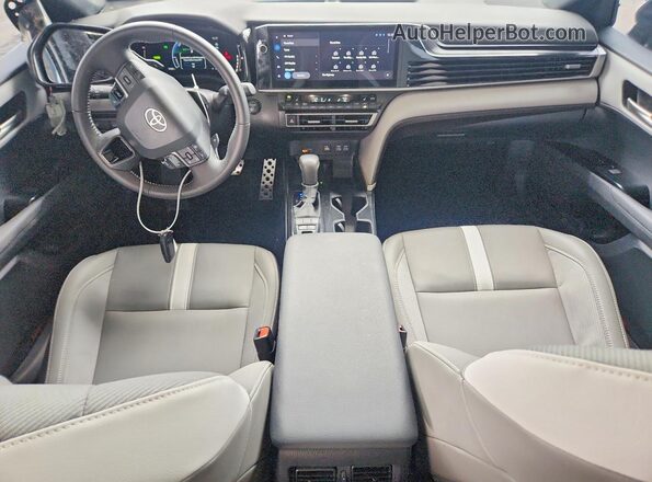 4T1DBADK9SU029601 2025 TOYOTA CAMRY Teal Widok deski rozdzielczej