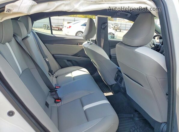 4T1DBADK9TU057738 2026 TOYOTA CAMRY White უკანა სავარძლების ხედი