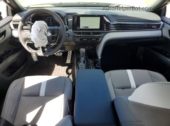 4T1DBADK9TU057738 2026 TOYOTA CAMRY White წინა პანელის ხედი