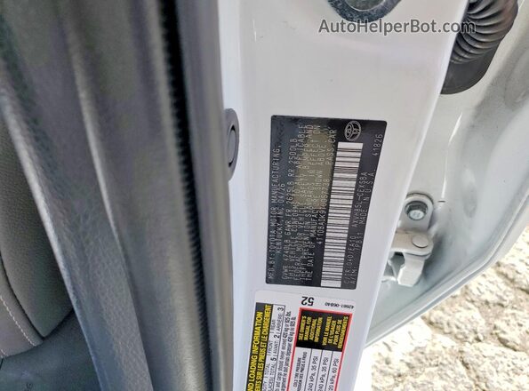 4T1DBADK9TU057738 2026 TOYOTA CAMRY White ძრავის განყოფილების ხედი