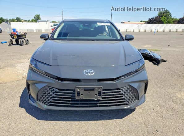 4T1DBADKXSU024892 2025 TOYOTA CAMRY Gray Widok z przodu