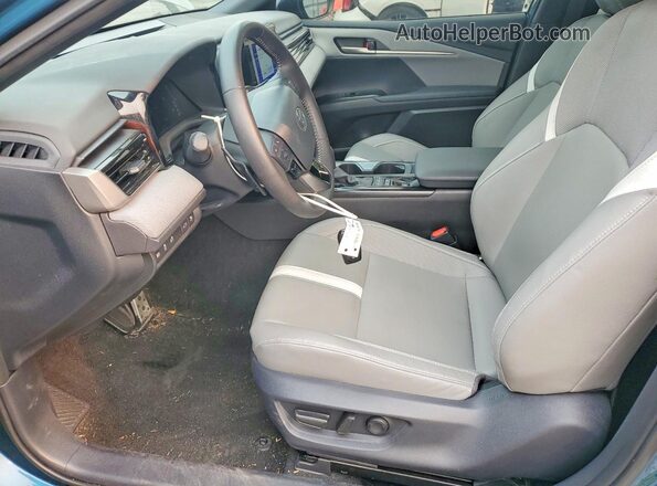 4T1DBADKXSU502082 2025 TOYOTA CAMRY Teal Սալոնի դիմացի տեսք