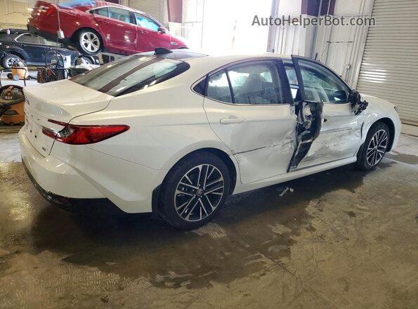 4T1DBADKXTU560078 2026 TOYOTA CAMRY White უკანა მარჯვენა