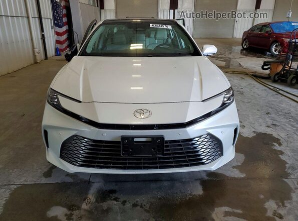 4T1DBADKXTU560078 2026 TOYOTA CAMRY White წინა ხედი