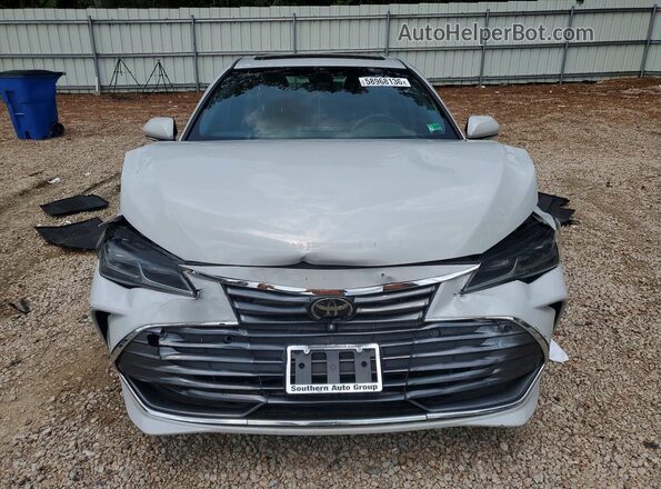 4T1DZ1FB1NU077249 2022 TOYOTA AVALON Silver Widok z przodu