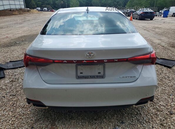 4T1DZ1FB1NU077249 2022 TOYOTA AVALON Silver Widok z tyłu