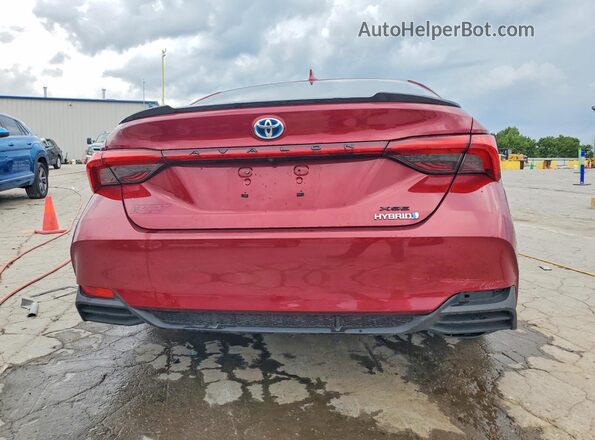 4T1EA1AB1MU002777 2021 TOYOTA AVALON Красный Вид сзади