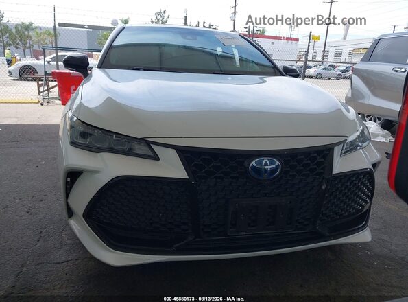 4T1EA1AB6MU004282 2021 TOYOTA AVALON White Widok zestawu wskaźników