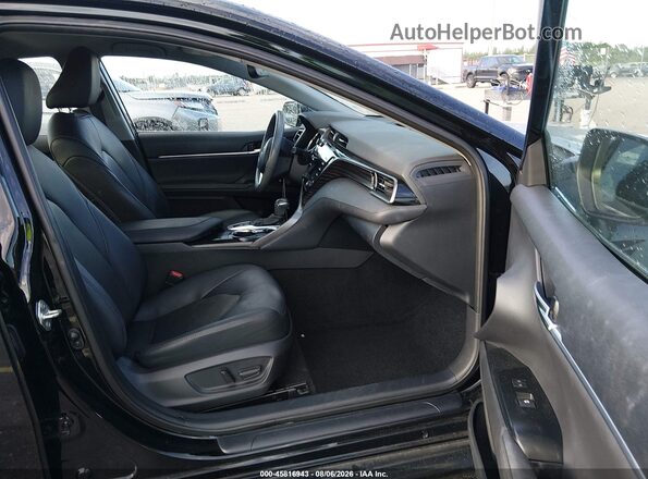 4T1F11AK2LU992003 2020 TOYOTA CAMRY Black Front interior view