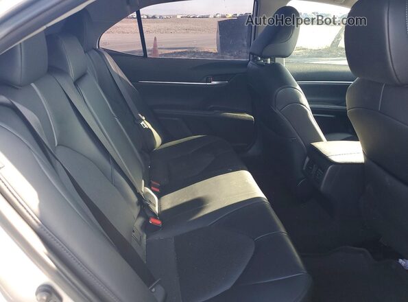 4T1F11AK3RU845875 2024 TOYOTA CAMRY Silver Widok tylnych siedzeń