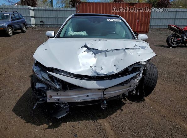 4T1F11AK9MU514629 2021 TOYOTA CAMRY White Widok z przodu