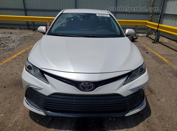 4T1F11AKXMU611564 2021 TOYOTA CAMRY White წინა ხედი