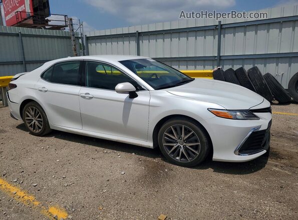 4T1F11AKXMU611564 2021 TOYOTA CAMRY White წინა მარჯვენა