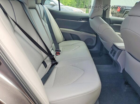 4T1F11BK0RU128087 2024 TOYOTA CAMRY Gray უკანა სავარძლების ხედი