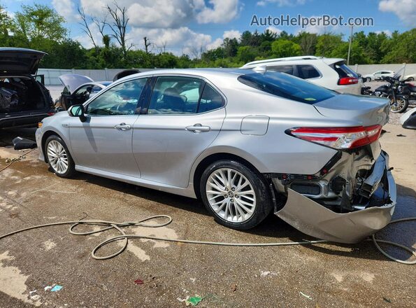 4T1F31AK7LU019404 2020 TOYOTA CAMRY Silver Trasero izquierdo
