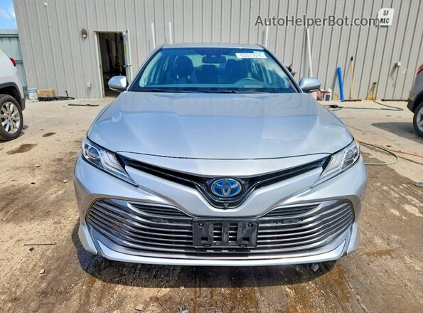 4T1F31AK7LU019404 2020 TOYOTA CAMRY Silver Vista frontal