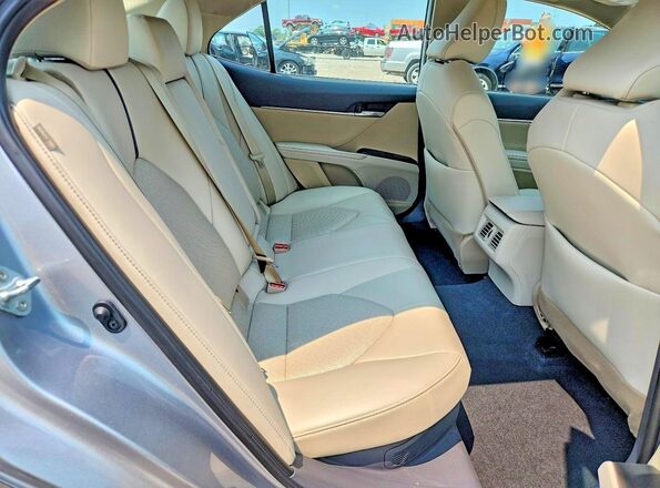 4T1F31AK7RU623852 2024 TOYOTA CAMRY Silver Вид задніх сидінь