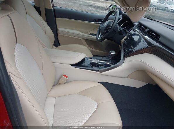 4T1F31AK8LU017242 2020 TOYOTA CAMRY Red Вид салону спереду