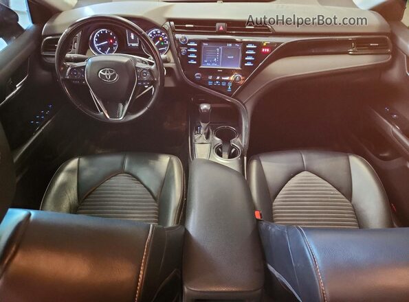 4T1G11AK0LU343191 2020 TOYOTA CAMRY Черный Вид панели приборов