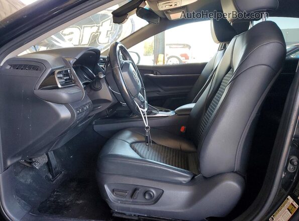 4T1G11AK2LU944022 2020 TOYOTA CAMRY Black Front interior view