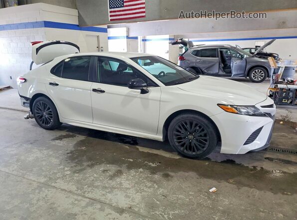 4T1G11AK3LU361331 2020 TOYOTA CAMRY White Delantero derecho