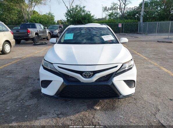 4T1G11AK3LU912065 2020 TOYOTA CAMRY White უკანა სალონის ხედი