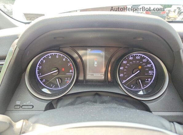 4T1G11AK3MU584955 2021 TOYOTA CAMRY Серебряный Вид щитка приборов