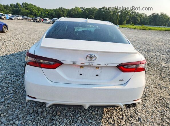 4T1G11AK3NU715786 2022 TOYOTA CAMRY White Հետևի տեսք